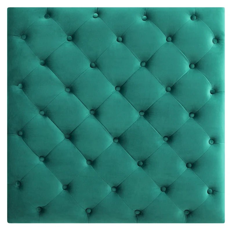 Grand pouf capitonné en velours